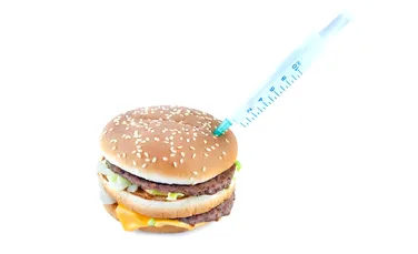 Premieră mondială: burgerul „in vitro” este gata de a fi servit
