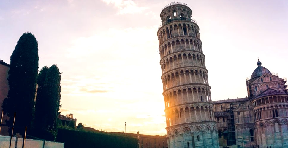 Turnul din Pisa, Italia, şi-a schimbat gradul de înclinare cu 4 centimetri