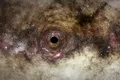 Astronomii au găsit una dintre cele mai mari găuri negre descoperite vreodată