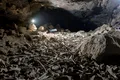Un bârlog plin cu sute de mii de oase, inclusiv umane, a fost descoperit într-o peșteră din Arabia Saudită