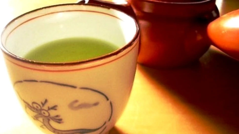 Ceaiul verde ar putea combate dementa si cancerul?