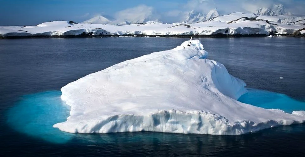 Topirea gheţarilor sub apă are loc cu o viteză mai mare faţă de ce s-a crezut