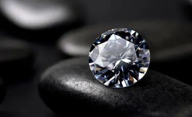 Cercetătorii au creat un diamant cu 50% mai dur decât cele de pe Pământ