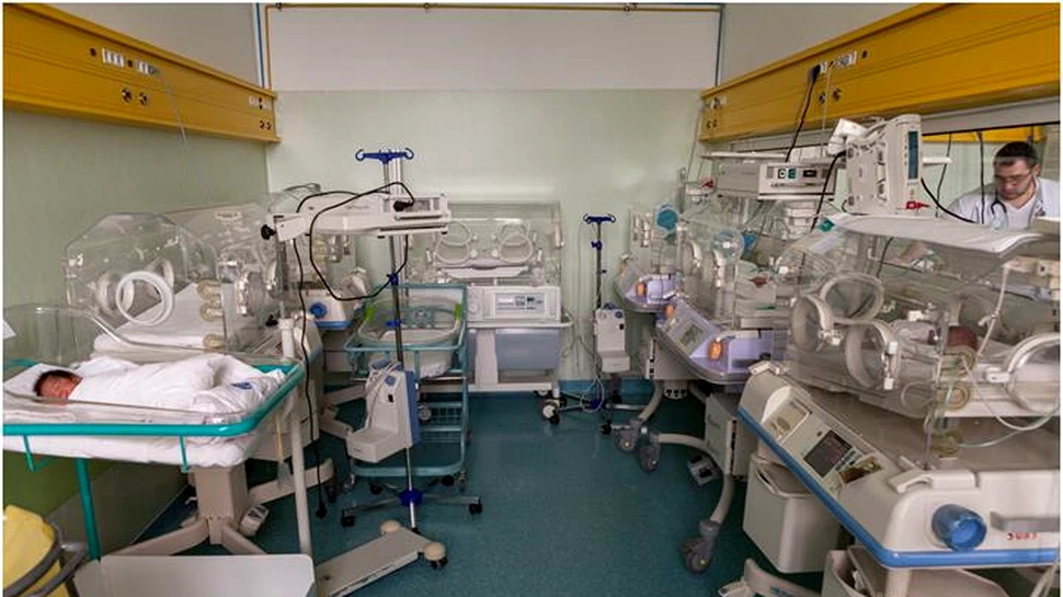 Premieră la o maternitate din România. Muzică şi terapie cu lumină pentru copiii care se nasc prematur