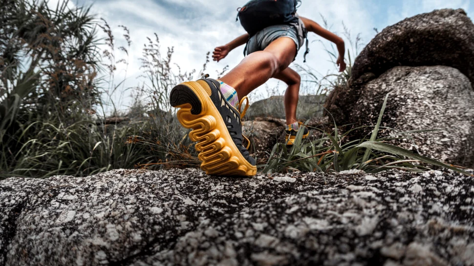 Ce pericole poate ascunde încălțămintea cu talpă înaltă?