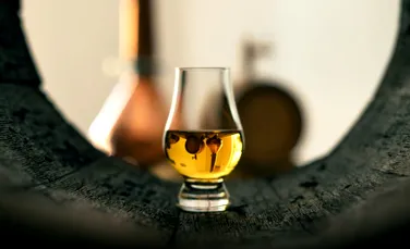Cum sar distilatorii de whisky peste îmbătrânirea în butoaie de stejar