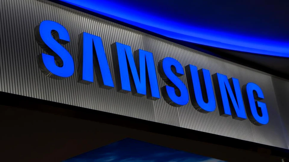 Samsung doreşte să realizeze un smartphone acoperit în ecran (aproape) în totalitate – FOTO