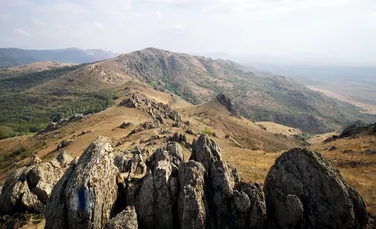 Test de cultură generală. Care sunt cei mai vechi munți din România?