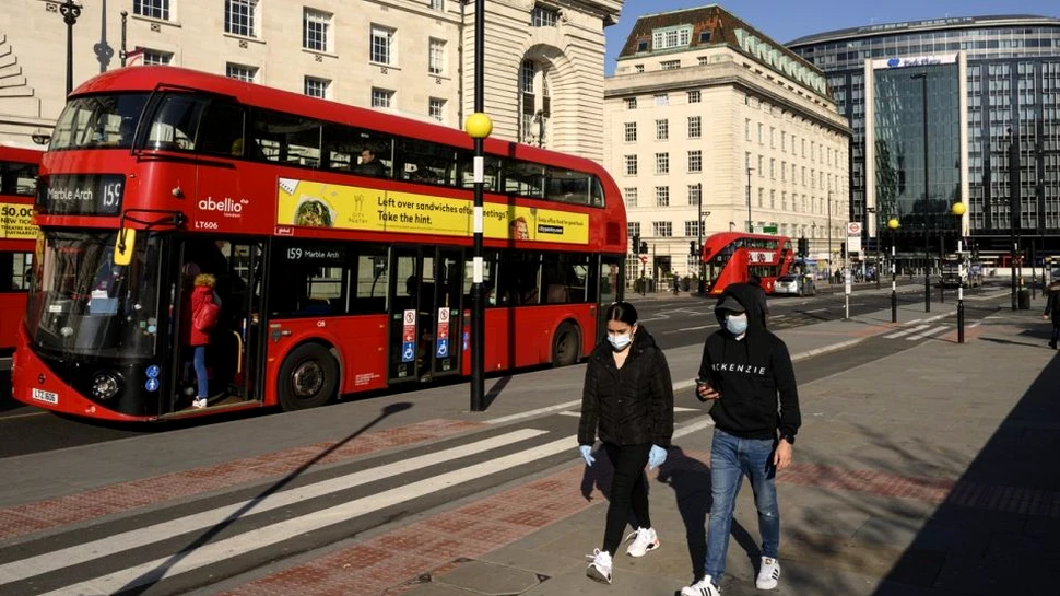 Marea Britanie vrea să reducă perioada de carantină la 10 sau chiar 7 zile