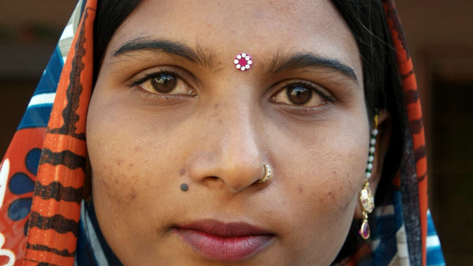 O femeie din India a inhalat un ac decorativ care i-a ajuns în plămâni