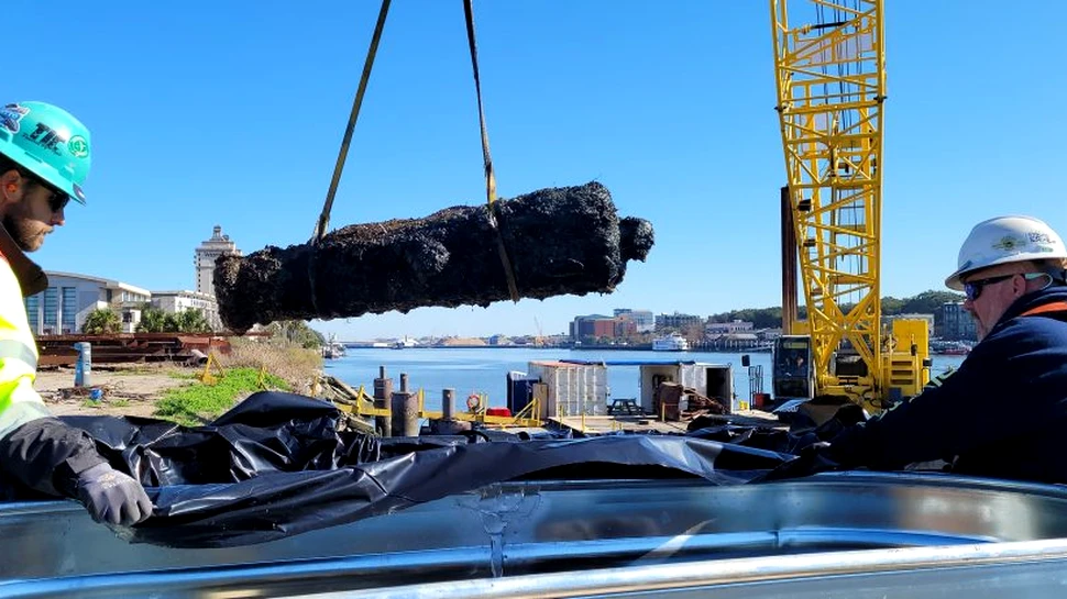 Tunuri din Războiul de Independență al SUA au fost recuperate de pe fundul unui râu