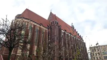 O biserică din Polonia lasă șoferii să plătească parcarea prin rugăciune