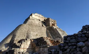Arheologii au descoperit monumente care ar fi fost construite de „Oamenii Norilor”, în vârful unui munte din Mexic