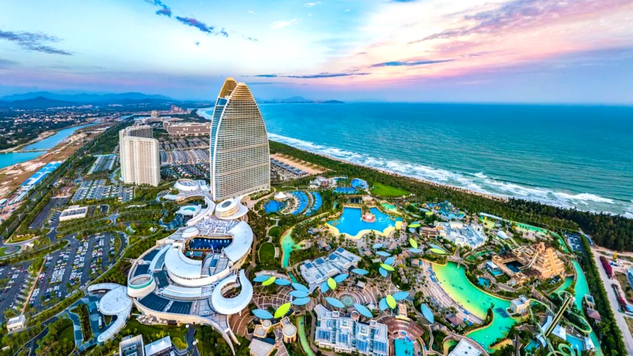 oraș turistic chinezesc_shutterstock_Descoperă 