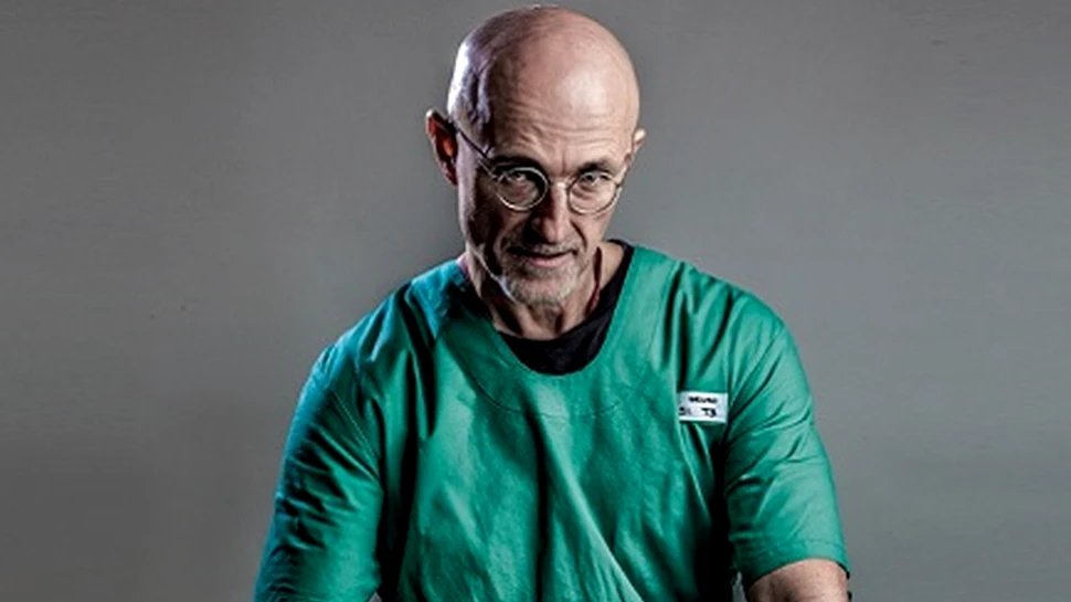 Controversatul cercetător italian Canavero anunţă efectuarea PRIMULUI TRANSPLANT de cap. ATENŢIE, imagini FOTO şi VIDEO cu puternic impact emoţional