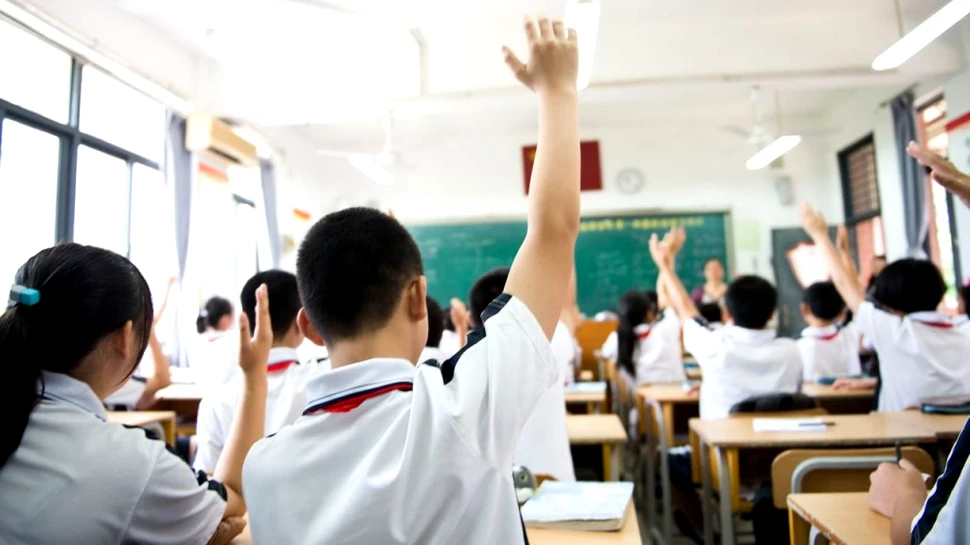 Ţara în care sunt interzise examenele scrise pentru elevii din clasele primare