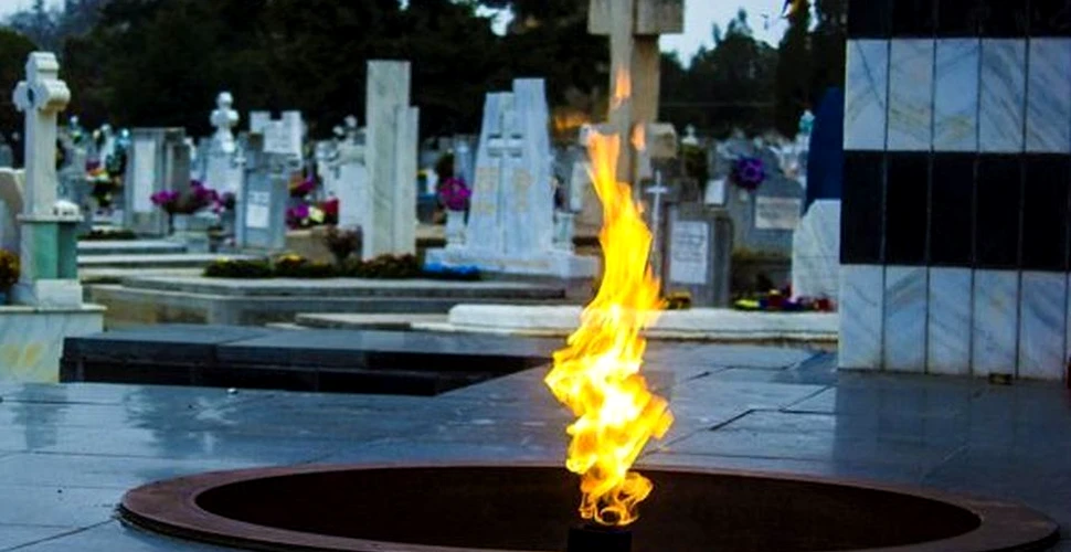 Flacăra eternă de la Monumentul Eroilor Revoluţiei Timişoara, stinsă din cauza unei facturi neplătite