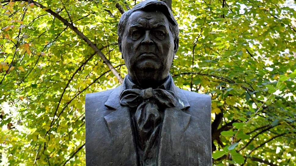 Se împlinesc 145 de ani de la nașterea unuia dintre cei mai mari scriitori ai României. Mihail Sadoveanu, patriarhul literaturii române