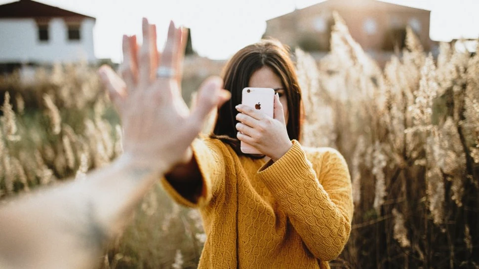 Un suspect a fost obligat să îşi deblocheze iPhone-ul prin sistemul de autentificare facială