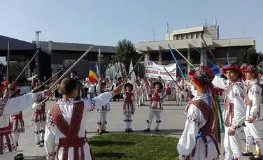 Flashmob cu peste 300 de căluşari, la Slatina – VIDEO