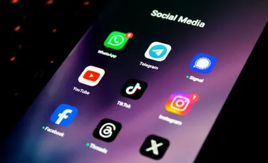 Cum au apărut rețelele sociale? Povestea platformelor care au schimbat modul în care comunicăm