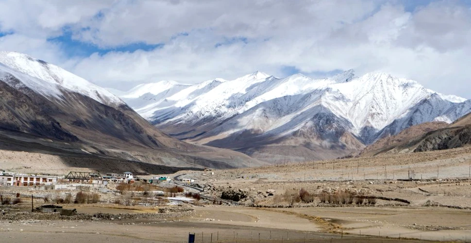Gheţarii din Himalaya se topesc într-un ritm alert și ar putea să dispară până în 2100