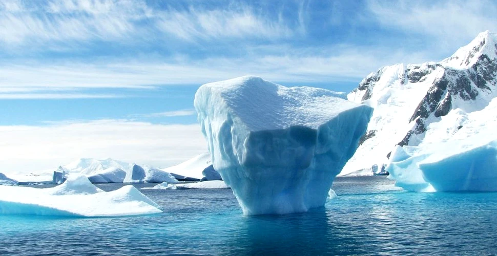 Un aisberg gigant este pe cale să se rupă din calota glaciară a Antarcticii. Fisura a crescut cu 18 km în aproape două săptămâni