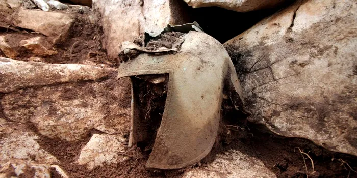 Cască extrem de rară, descoperită în Croația. Ce au mai găsit arheologii în mormântul din secolul al IV-lea î.Hr.