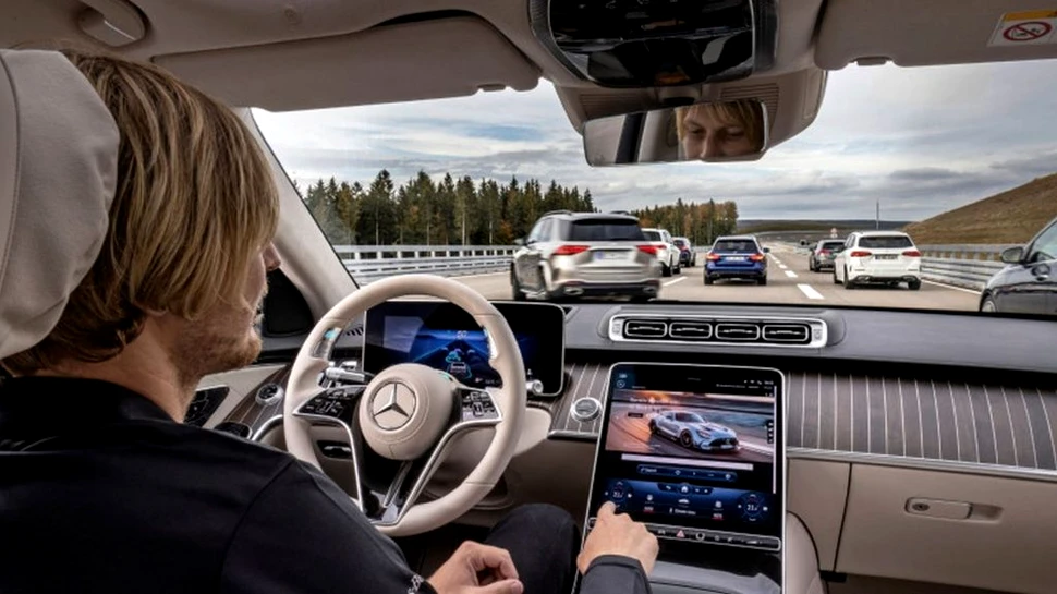 Pilotul automat Mercedes, aprobat în Germania înaintea Tesla