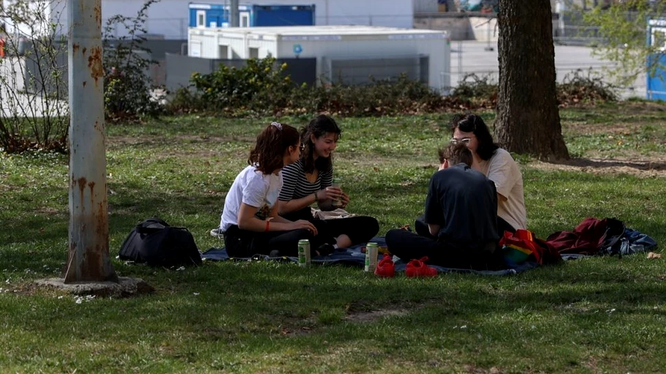 Ungaria elimină majoritatea restricţiilor COVID-19 în acest weekend