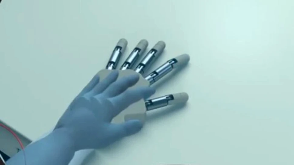 O inovaţie ajută persoanele cu membre amputate să îşi simtă membrele artificiale ca şi cum ar aparţine corpului