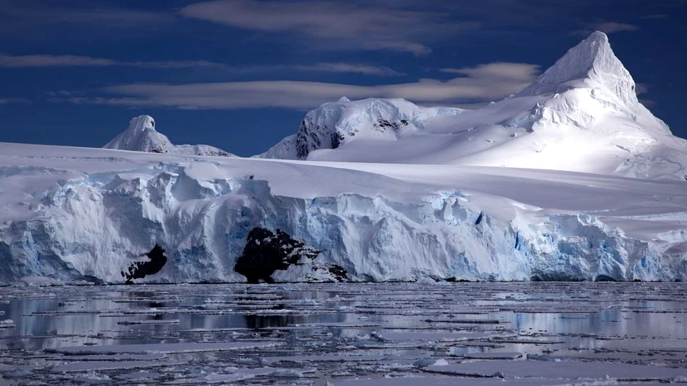Cel mai mare gheţar din Antarctica orientală a început să se topească foarte repede