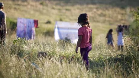 România, „pe podiumul” sărăciei în Uniunea Europeană. Copiii sunt cei mai afectați