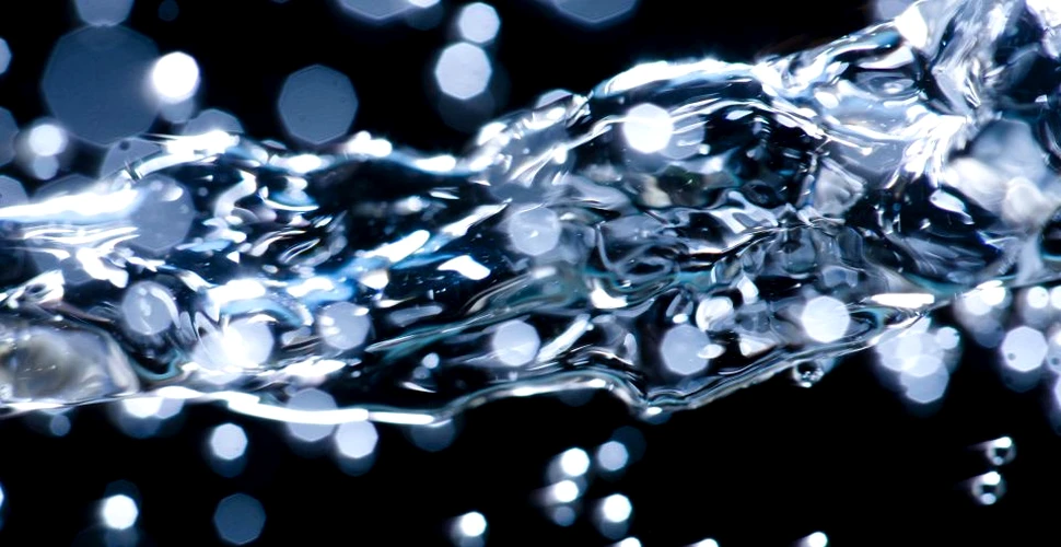 Fizicienii au descoperit o nouă stare de agregare a apei