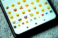 Ce spune știința despre oamenii care folosesc emoji-uri în mesaje?