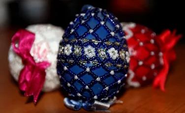 La Salva, ouăle de Paşti sunt împodobite cu mărgele, o tradiţie care se păstrează din generaţie în generaţie – GALERIE FOTO