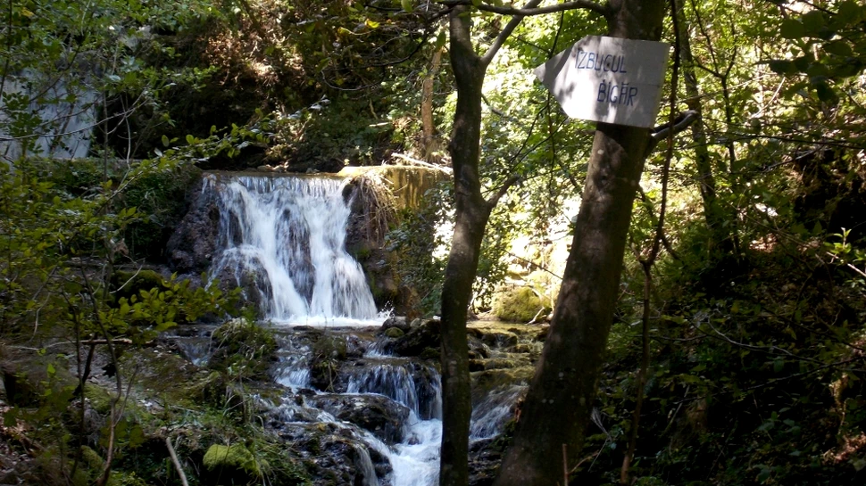 Descoperă în România: Cascada Bigăr şi alte minuni făurite de natură şi om pe Valea Almăjului (GALERIE FOTO)