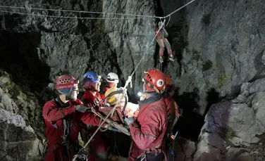 Un american a fost salvat după o săptămână din una dintre cele mai adânci peșteri din Turcia