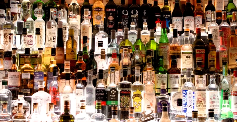 Un român consumă anual 11 litri de alcool pur; România, pe locul 10 în Europa