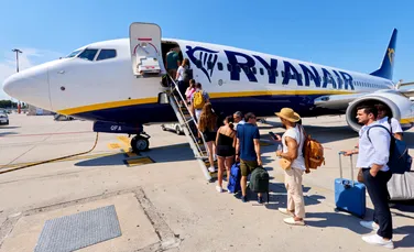 Un avion Ryanair, invadat de tânțari înainte să decoleze. Cum s-a întâmplat?