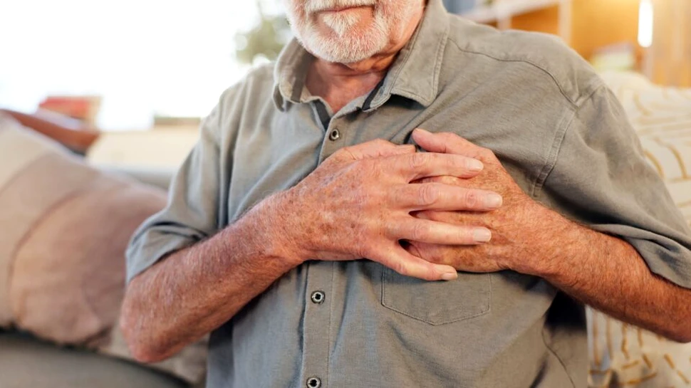 Un studiu arată că bărbații dezvoltă boli de inimă cu 10 ani mai devreme decât femeile