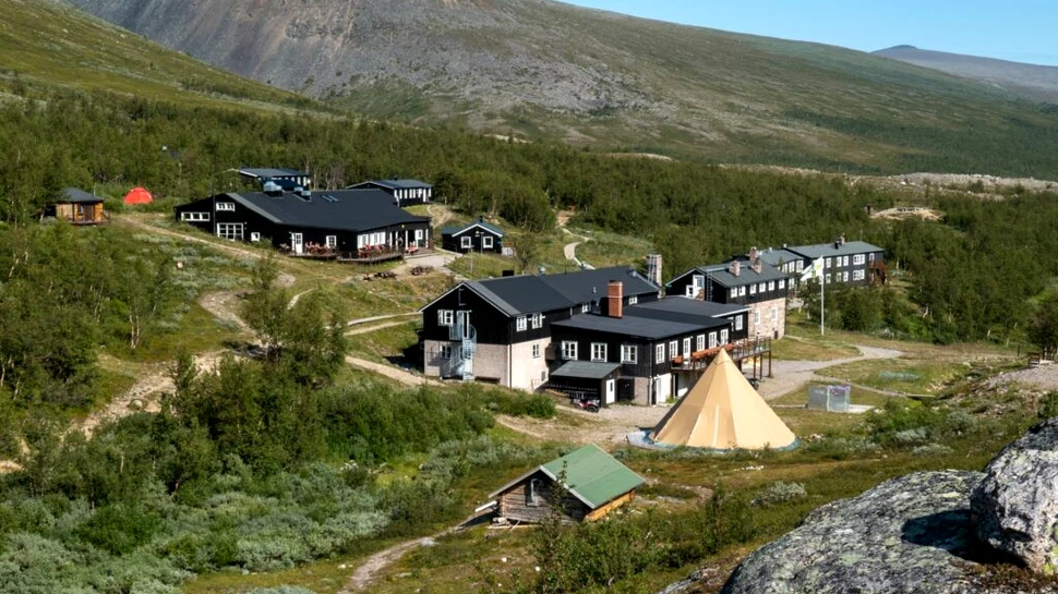 O boală misterioasă a dus la închiderea unei cabane. Câți oameni au fost afectați?