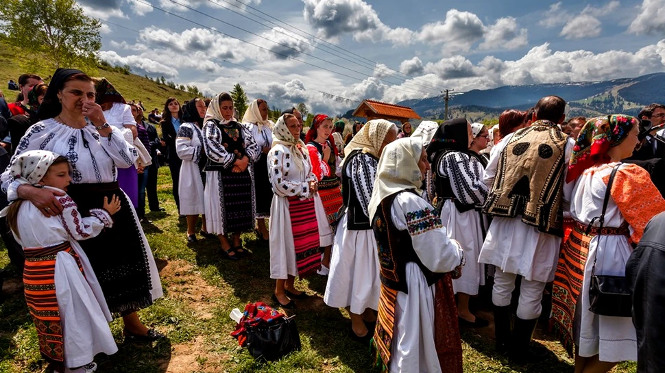 Cum sunt în realitate românii. Rezultatul în premieră al unui studiu amănunţit