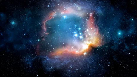 Cercetătorii au folosit o „Cruce Einstein” pentru a studia o galaxie tânără cu stele bătrâne