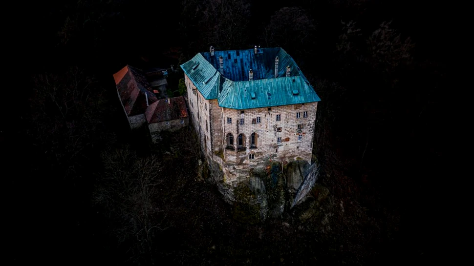 Castelul Houska, o structură gotică care păzește una dintre porțile iadului. Ce au ascuns naziștii aici
