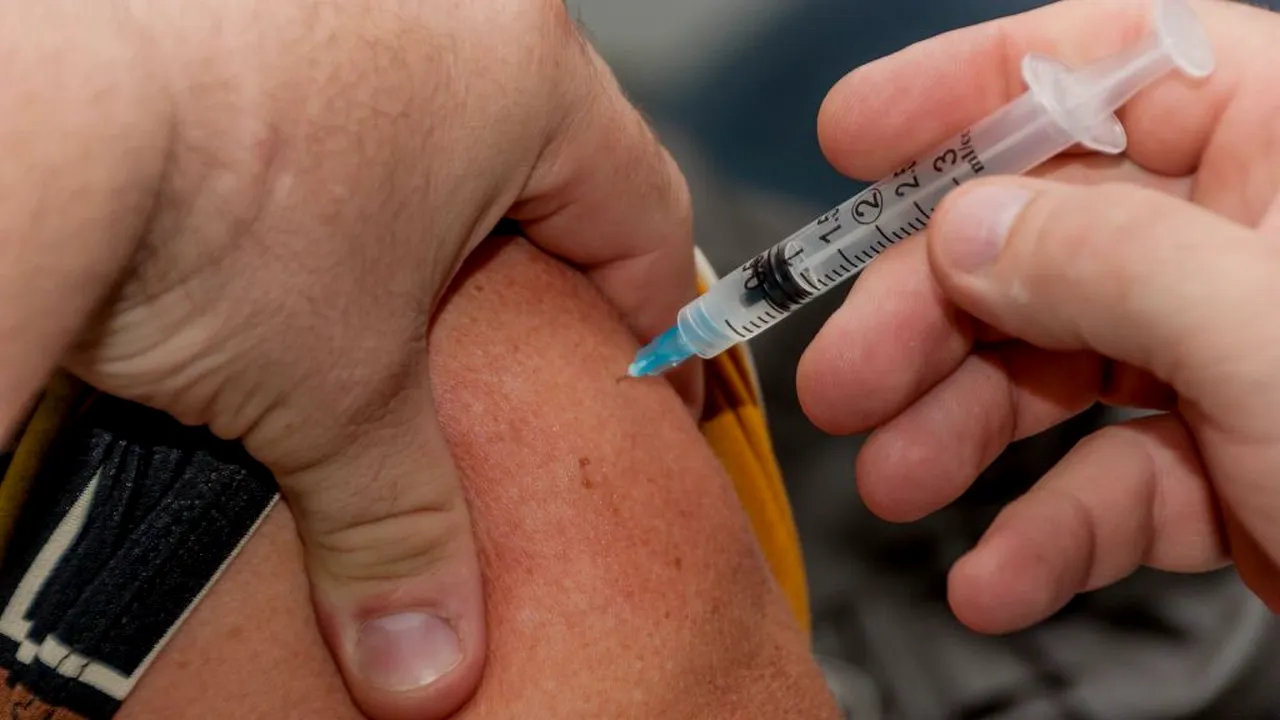 nou tip de vaccinuri_flu-shot-1719334_1920_descoperă 