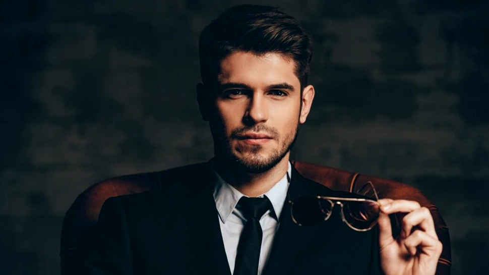 Ce pot păți persoanele care poartă cravată?