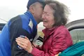 Momentul emoționant în care un bărbat de 80 de ani și-a reîntâlnit  soția, după ce s-a rătăcit pe Transalpina