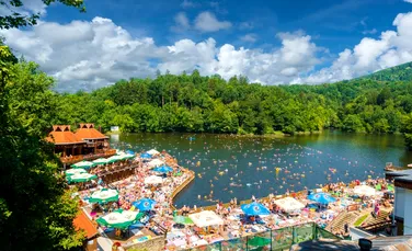 Cel mai mare lac sărat helioterm din Europa, situat în județul Mureș, se redeschide vineri