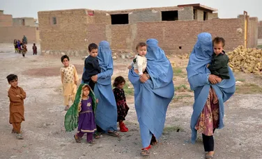 Talibanii susțin că femeile afgane vor beneficia de drepturi conform Şaria. Ce prevede legea islamică